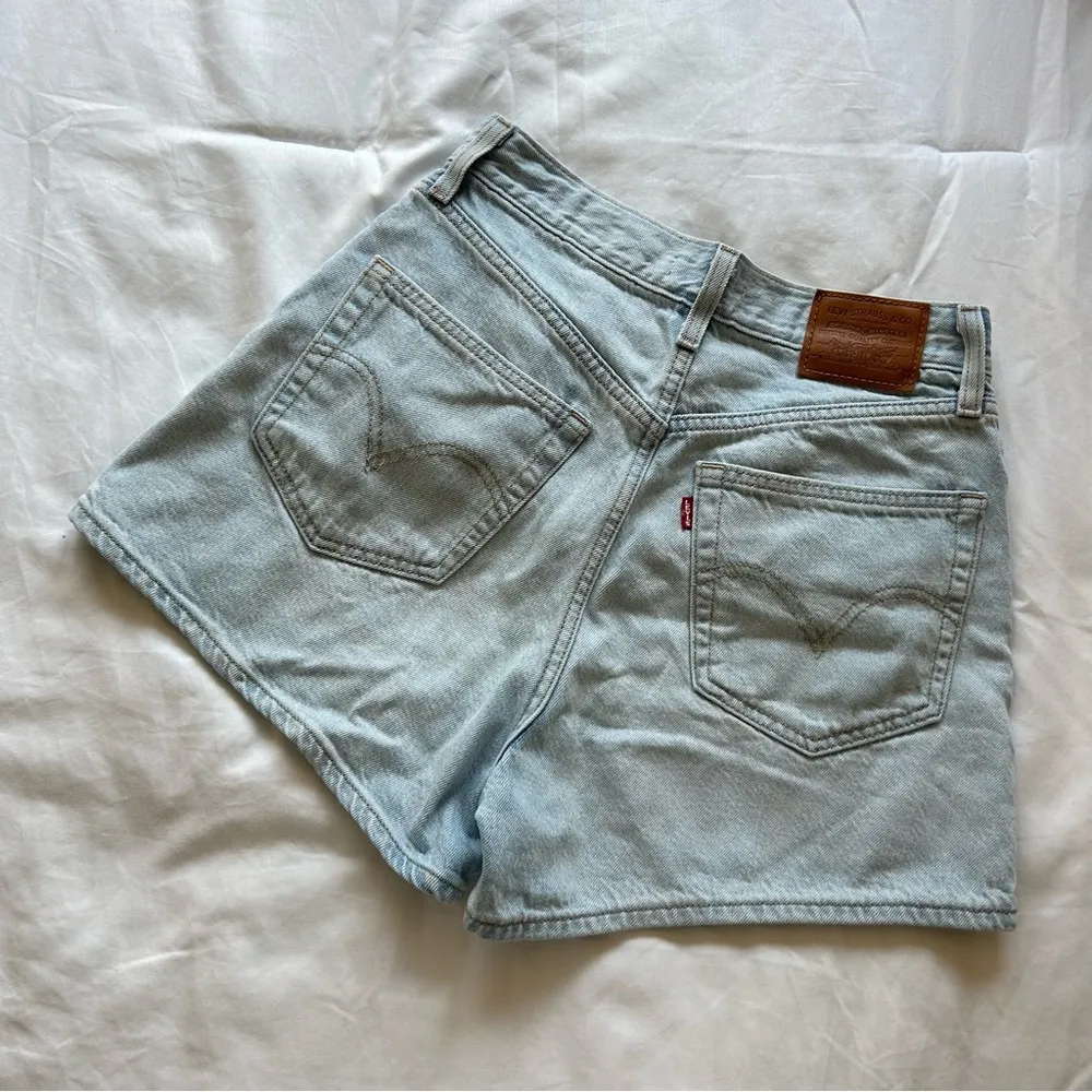 Levi’s High Loose Shorts Blue Denim High Rise - Image 3