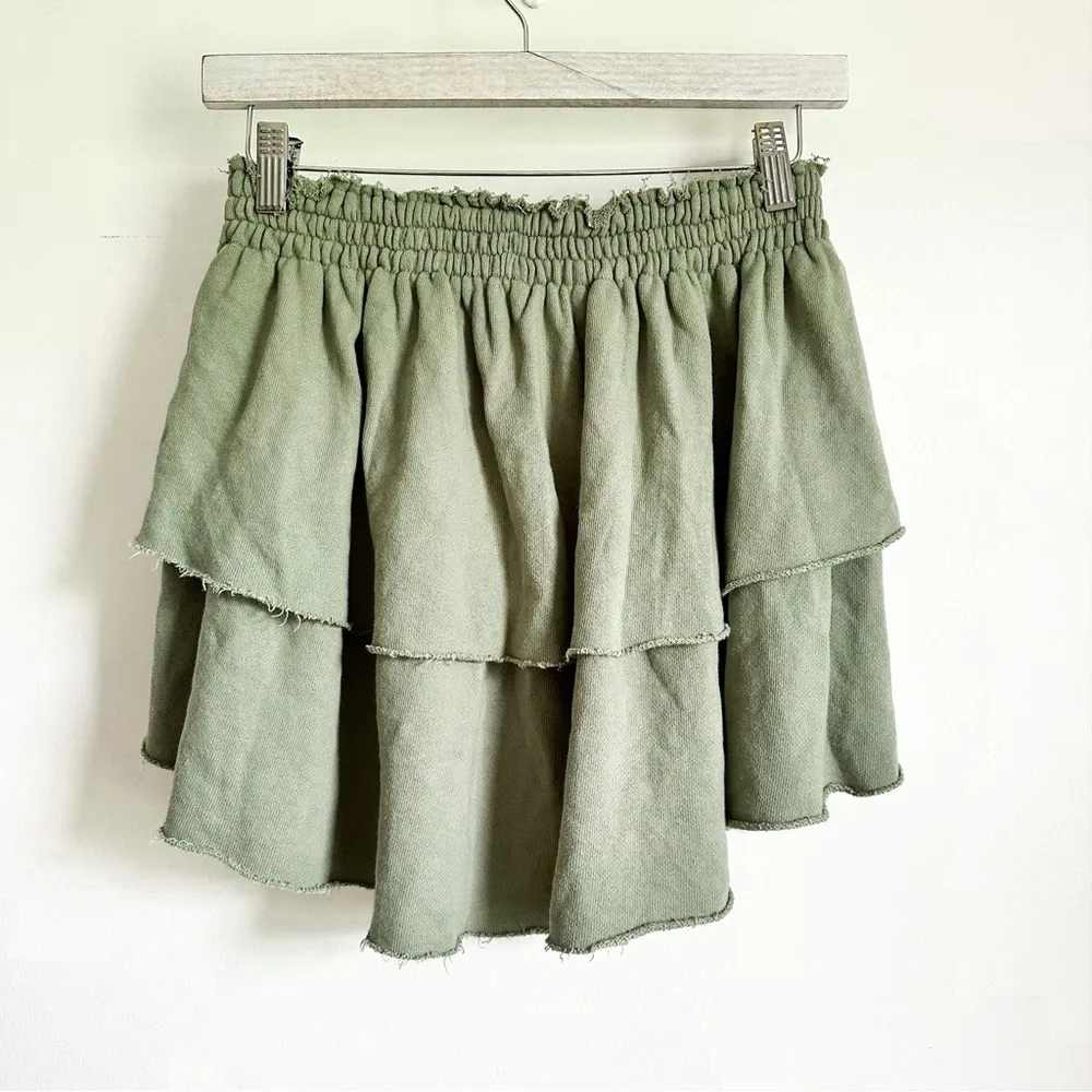 Aerie Sage Green tiered Ruffle Cotton Boho Mini Skirt sz Medium - Image 5
