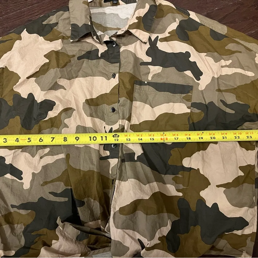 Madewell Short Sleeve Tie Front Boxy Shirt in Cottontail Camo Women Size L - Image 5