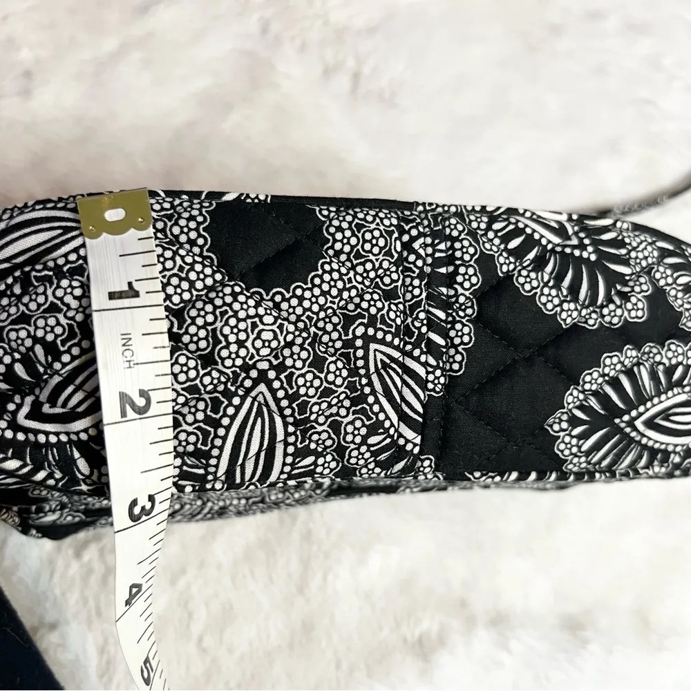 Vera Bradley Black & White Blanco Bouquet Boho Quilted Crossbody Bag Small Purse - Image 11