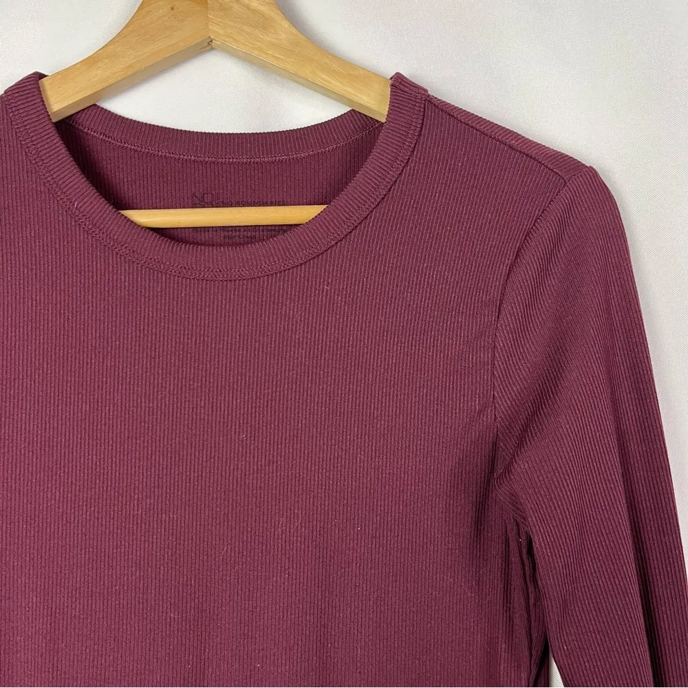 No Boundaries Burgundy Red Crewneck Ribbed Long Sleeve T-Shirt M - Image 4