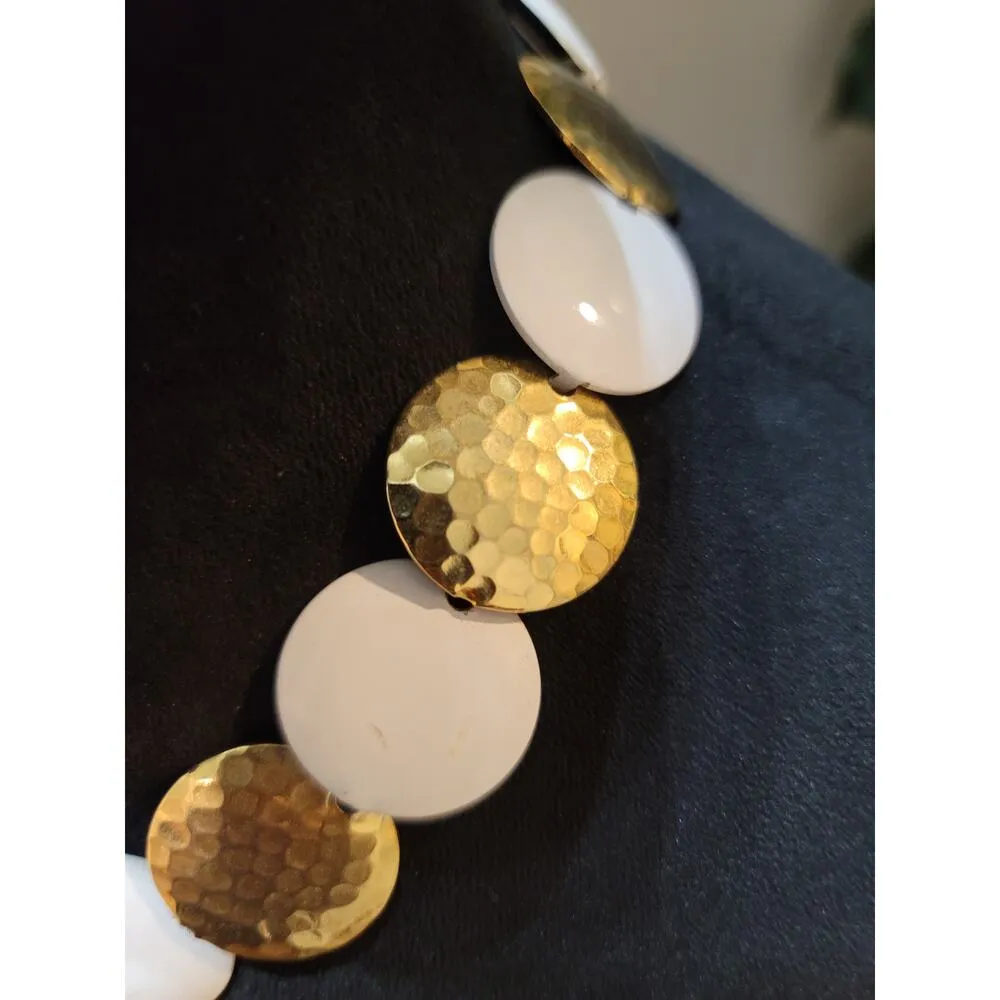 Women's White And Gold Hammered Disc Choker Necklace With Box Clasp Lock - Image 4