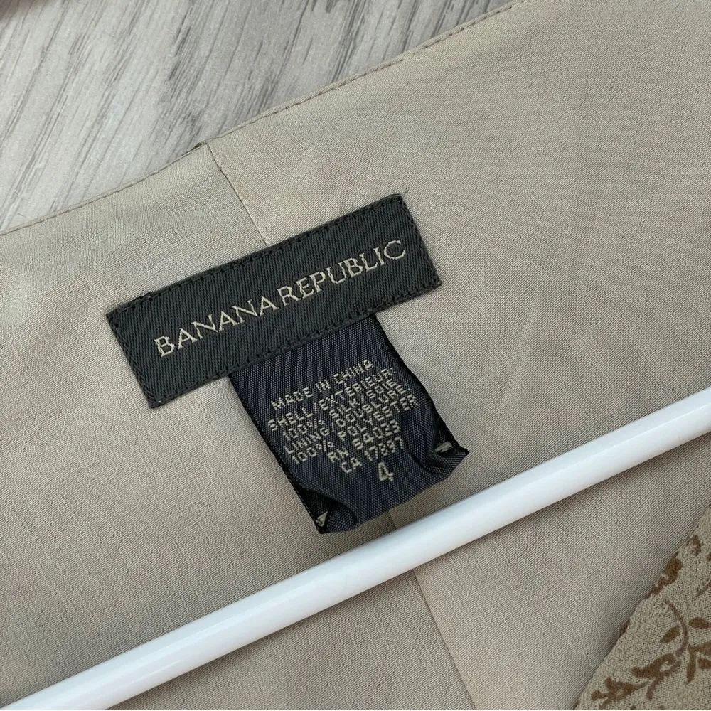 Banana Republic 100% silk Floral Cowl Neck Midi Dress (size 4) romantic feminine - Image 3