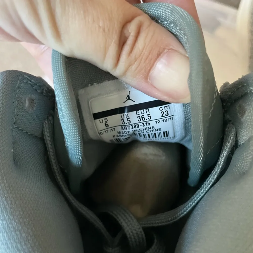 Women’s Air Jordan 1 Retro High Premium Shoes - Image 11