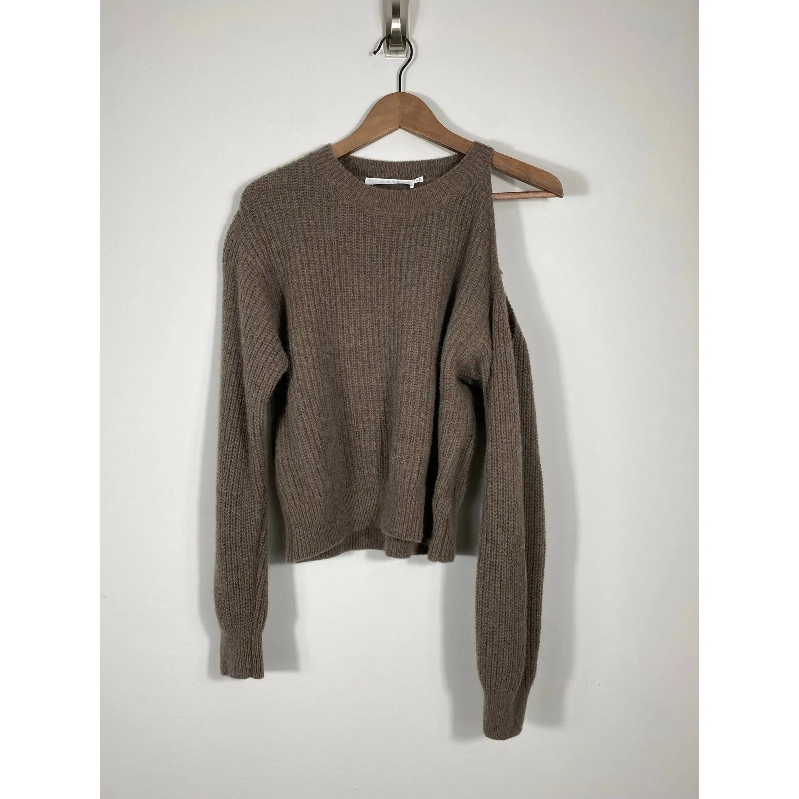 ASTR The Label Millicent Ribbed Cold Shoulder Sweater – Mushroom Brown (Size S - Image 2