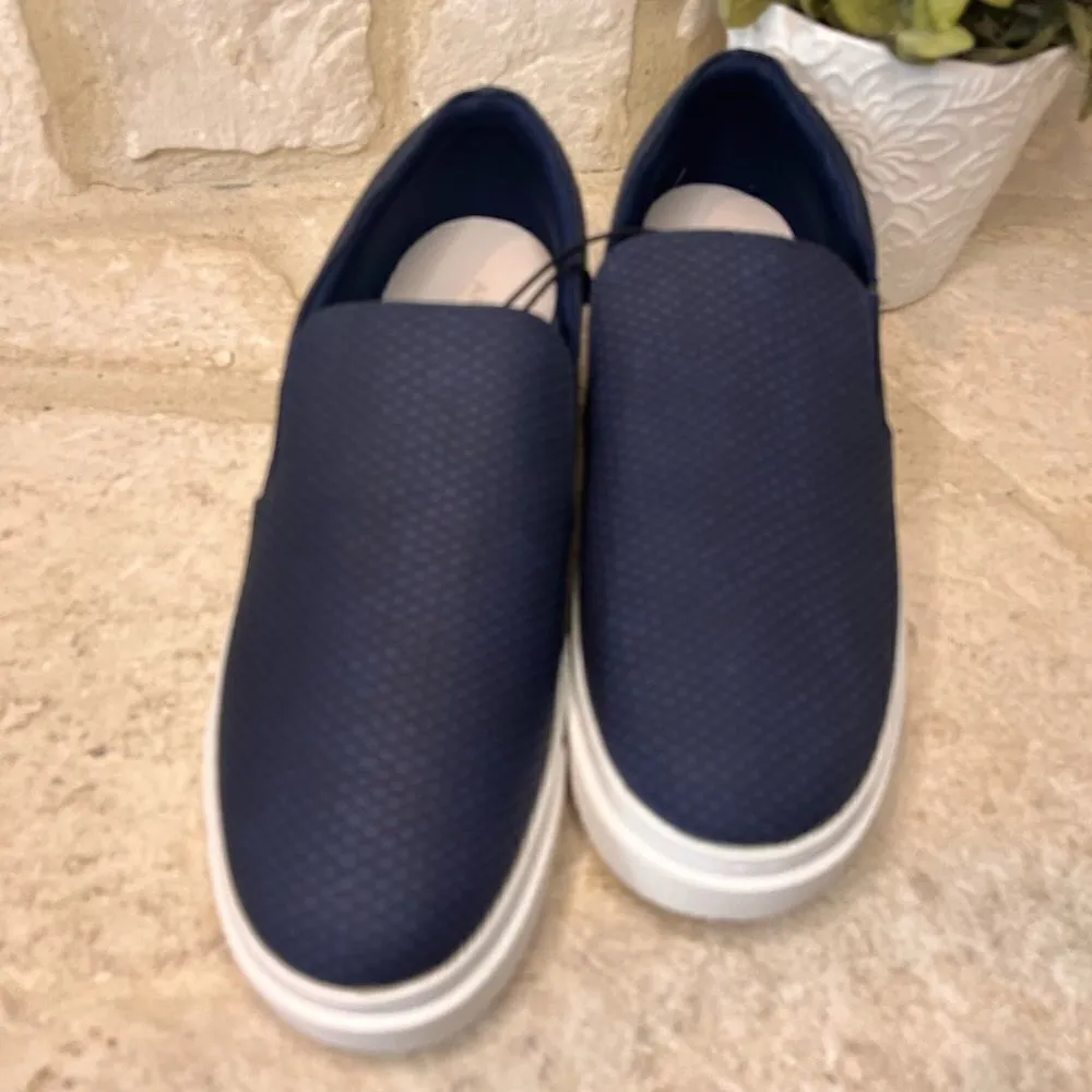 Arizona Navy blue symphony slip on sz 11M - Image 2