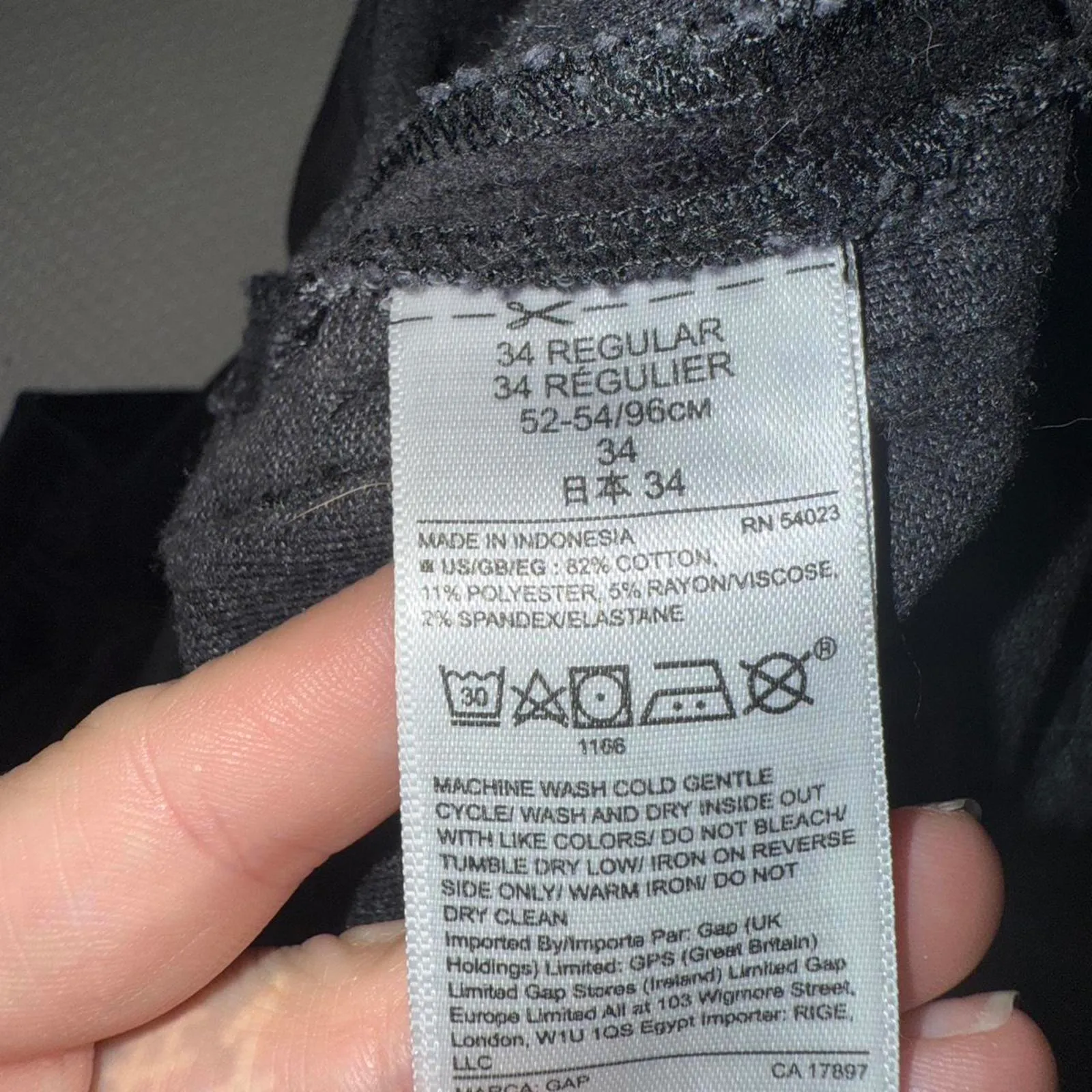 GAP High Rise Button-Front Velvet Mini Skirt - Image 5