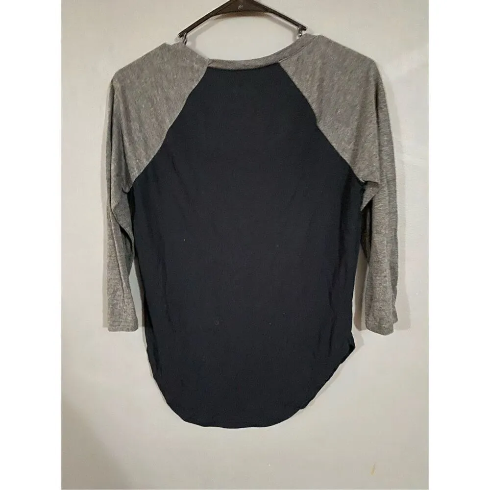 Star Wars 3/4th Sleeve Scoop Neck Top Size Small - Image 3