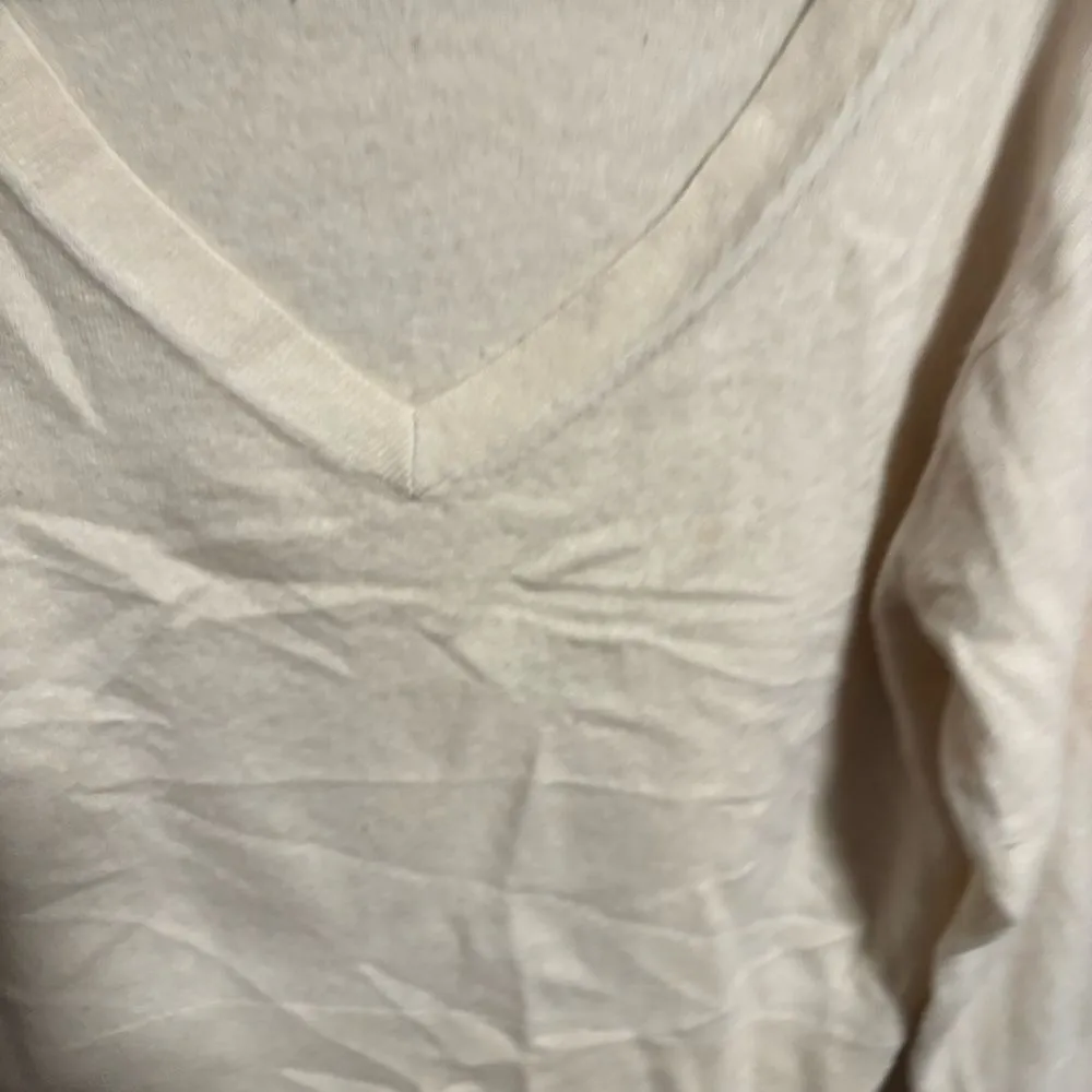 Everlane Cashmere V-neck Cropped Sweater in Cream White- Size Large - Image 4