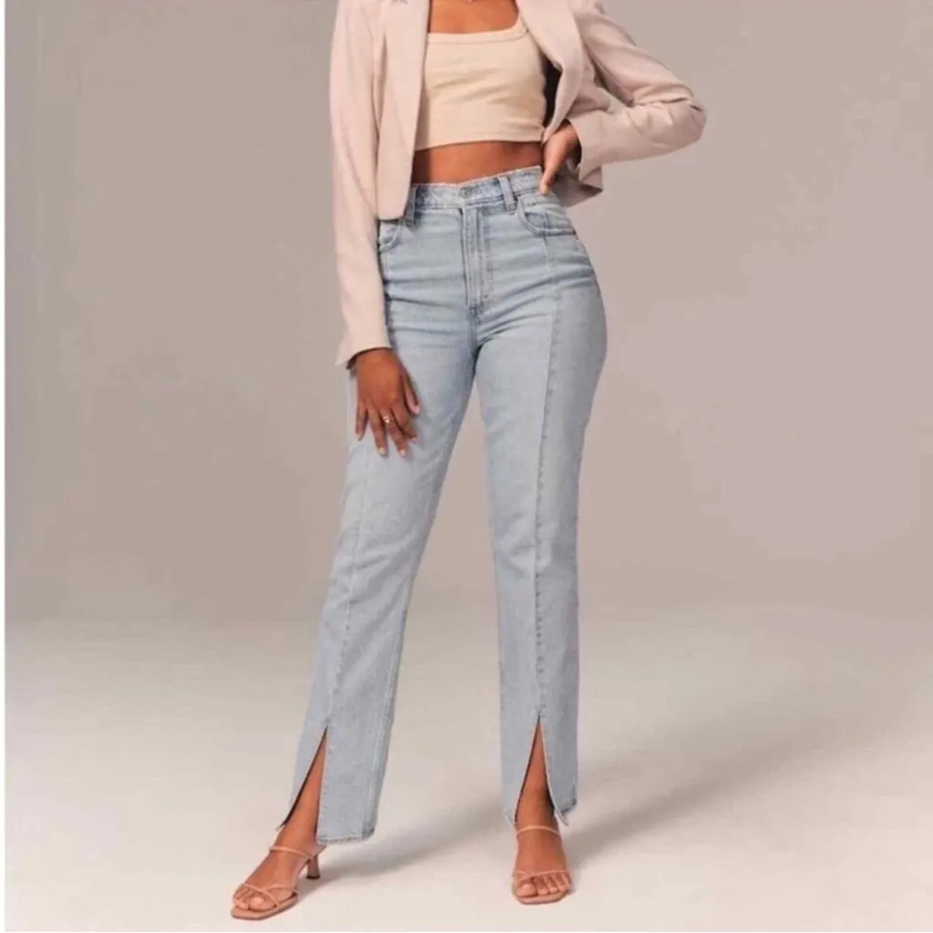 Abercrombie & Fitch Women's 90s Ultra High Rise Split Hem | 30/10 - Image 4