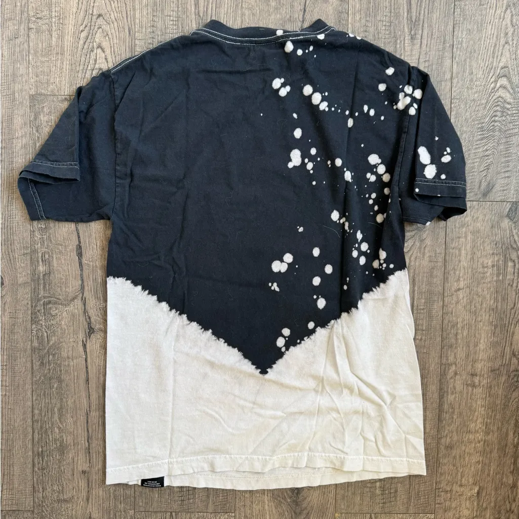 Broken Promises Devils Kiss Tee- Size Medium - Image 4