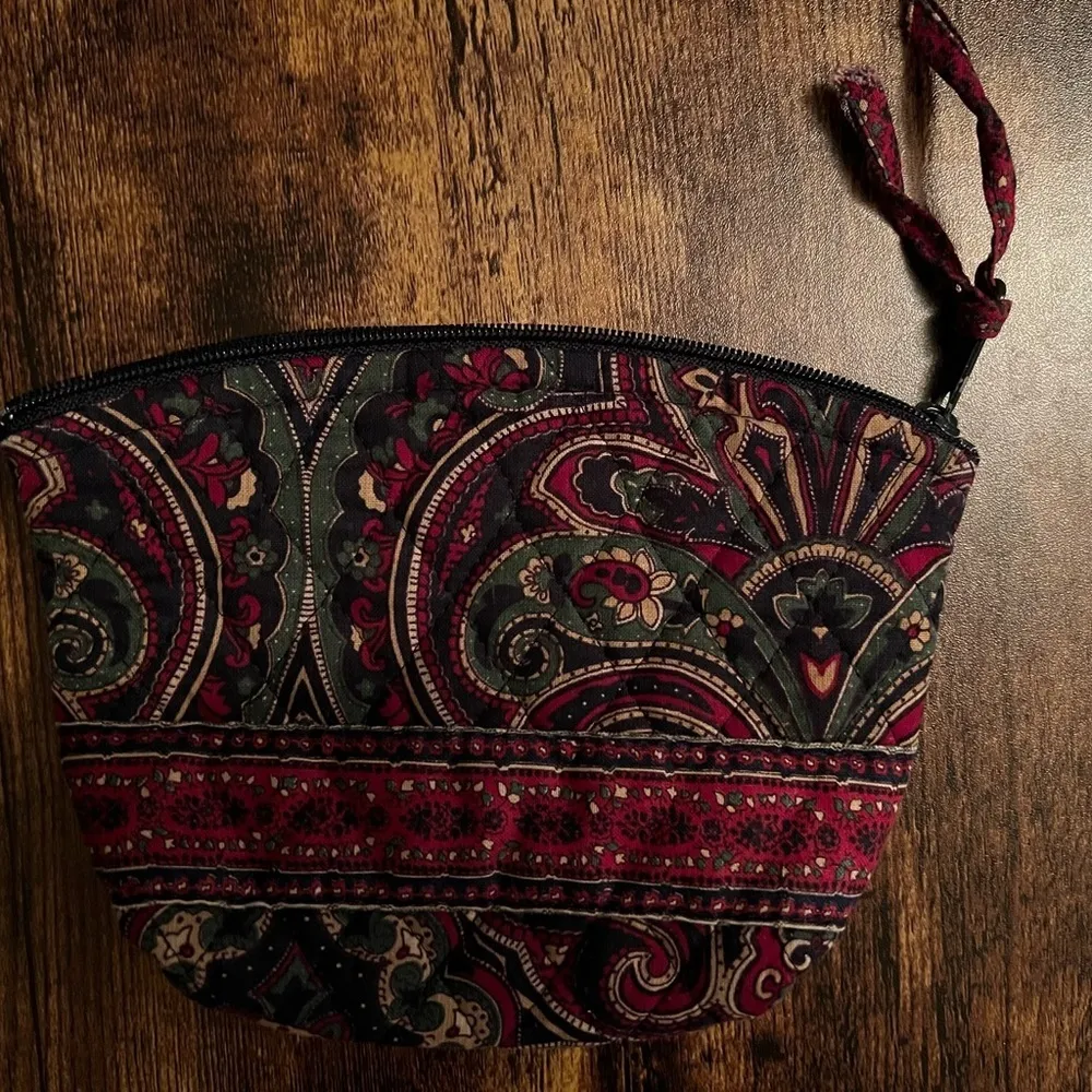 Vera Bradley Medallion small makeup bag - Image 2