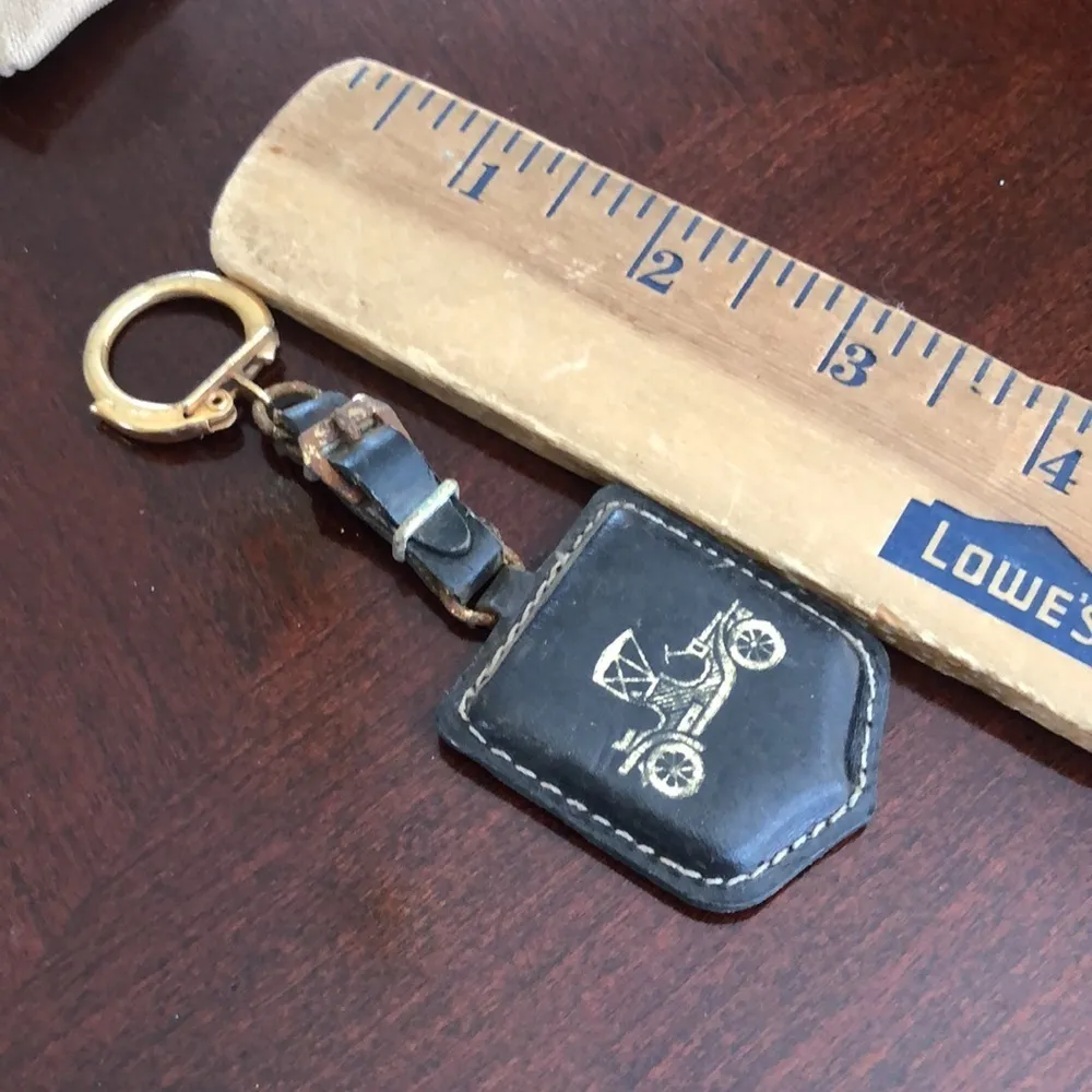 Vintage Old Car Garage Keychain 1960s - Image 3