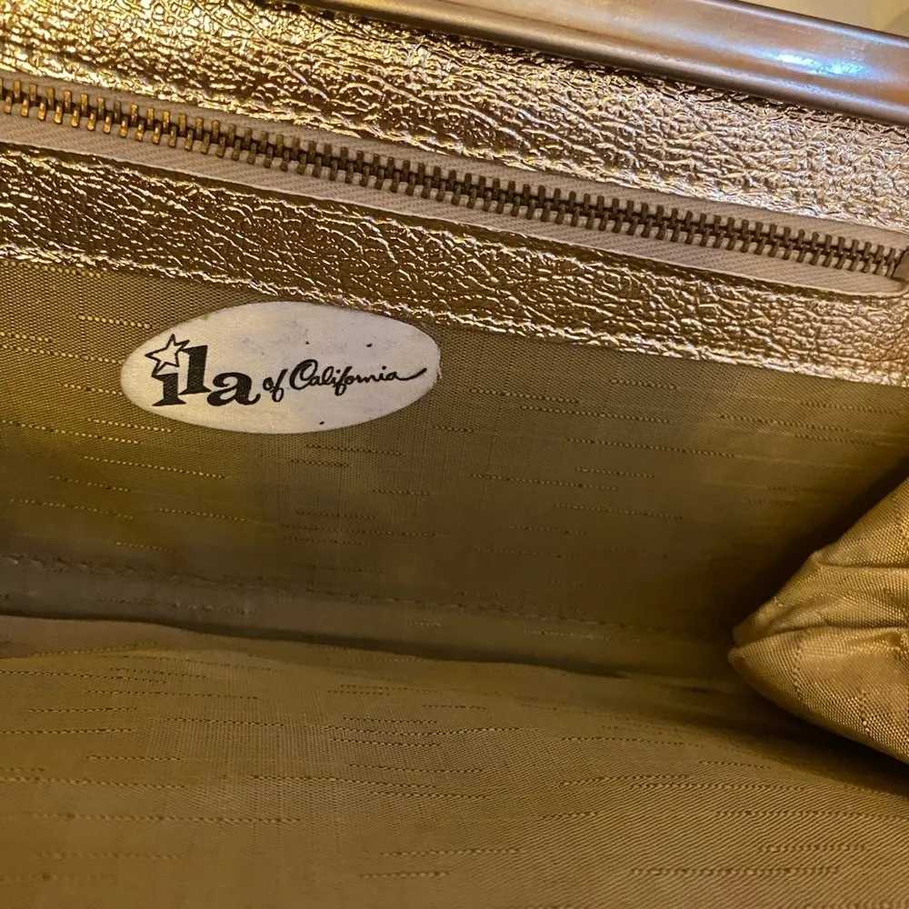 Vintage ILA OF CALIFORNIA CLUTCH PURSE. Tan - Image 6