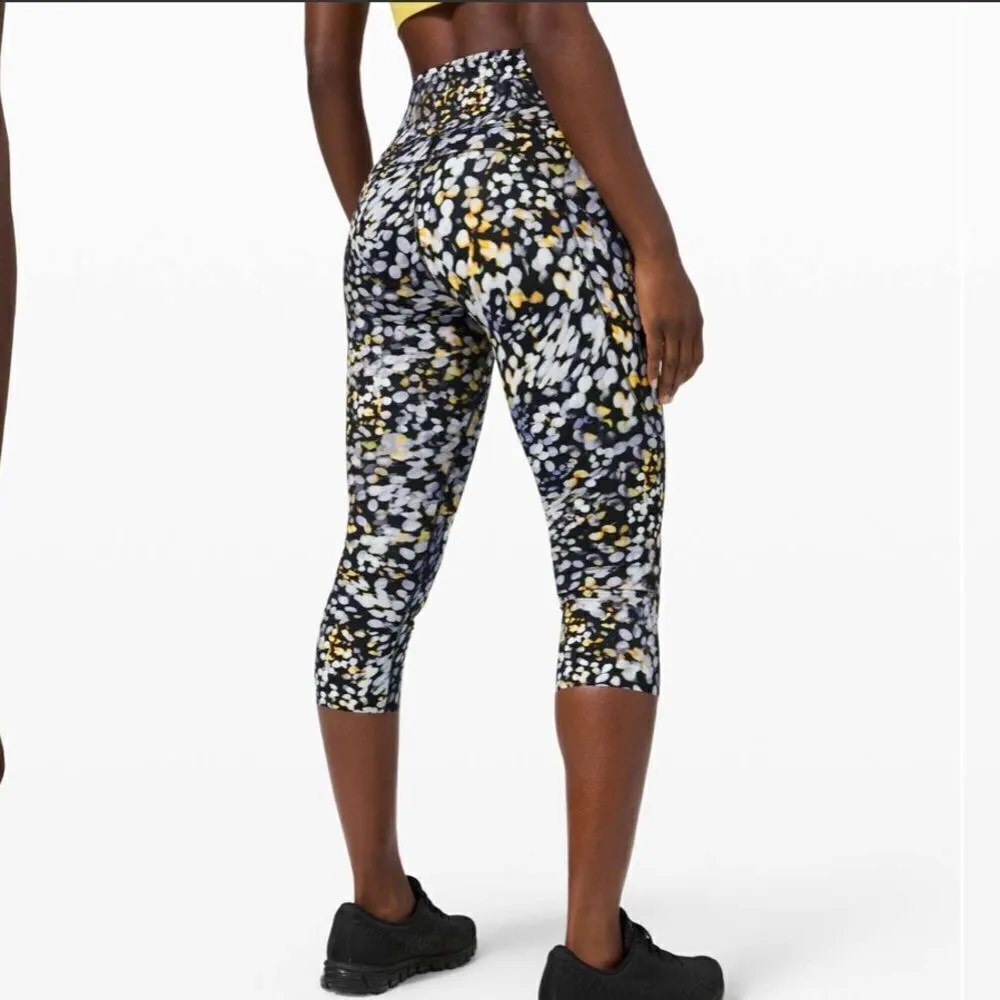 Lululemon Fast and Free Crop II 19" *Non-Reflective
Metropolis Glow Multi - Image 2