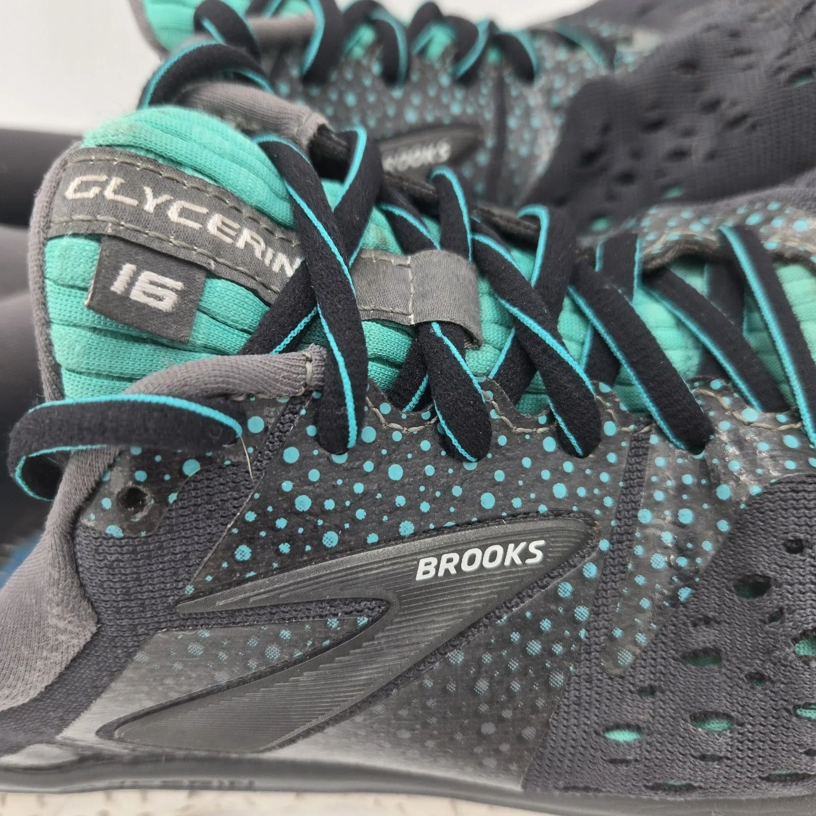 Brooks Glycerin 16 Running Sneakers Womens Size 9 D Wide Gray Green NO INSOLES - Image 3