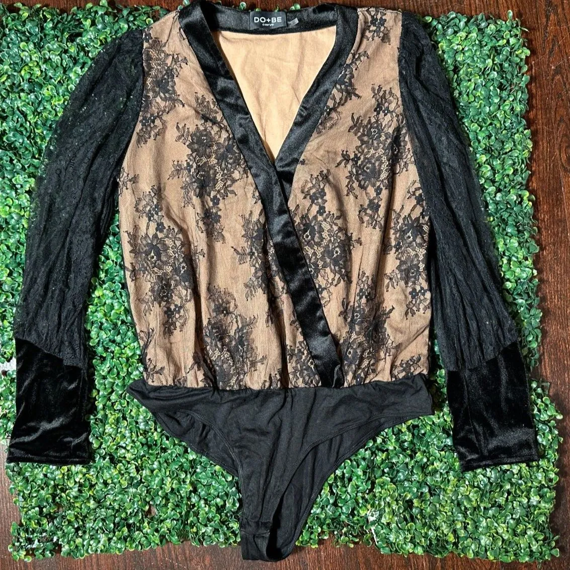 Do + Be Curve Lace Black Longsleeve Bodysuit Size 1X - Image 5