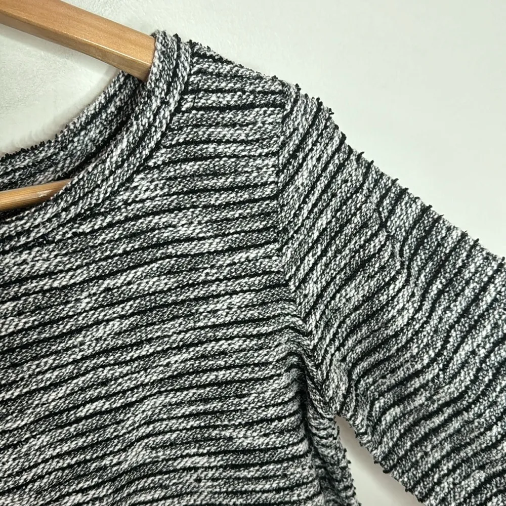 Derek Heart boat neck  Black/White Knit Crop marl Sweatshirt Size M - Image 4