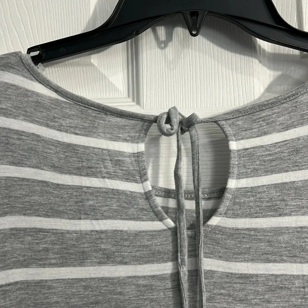 Zenana Gray and White Striped Romper - Size small - Image 7