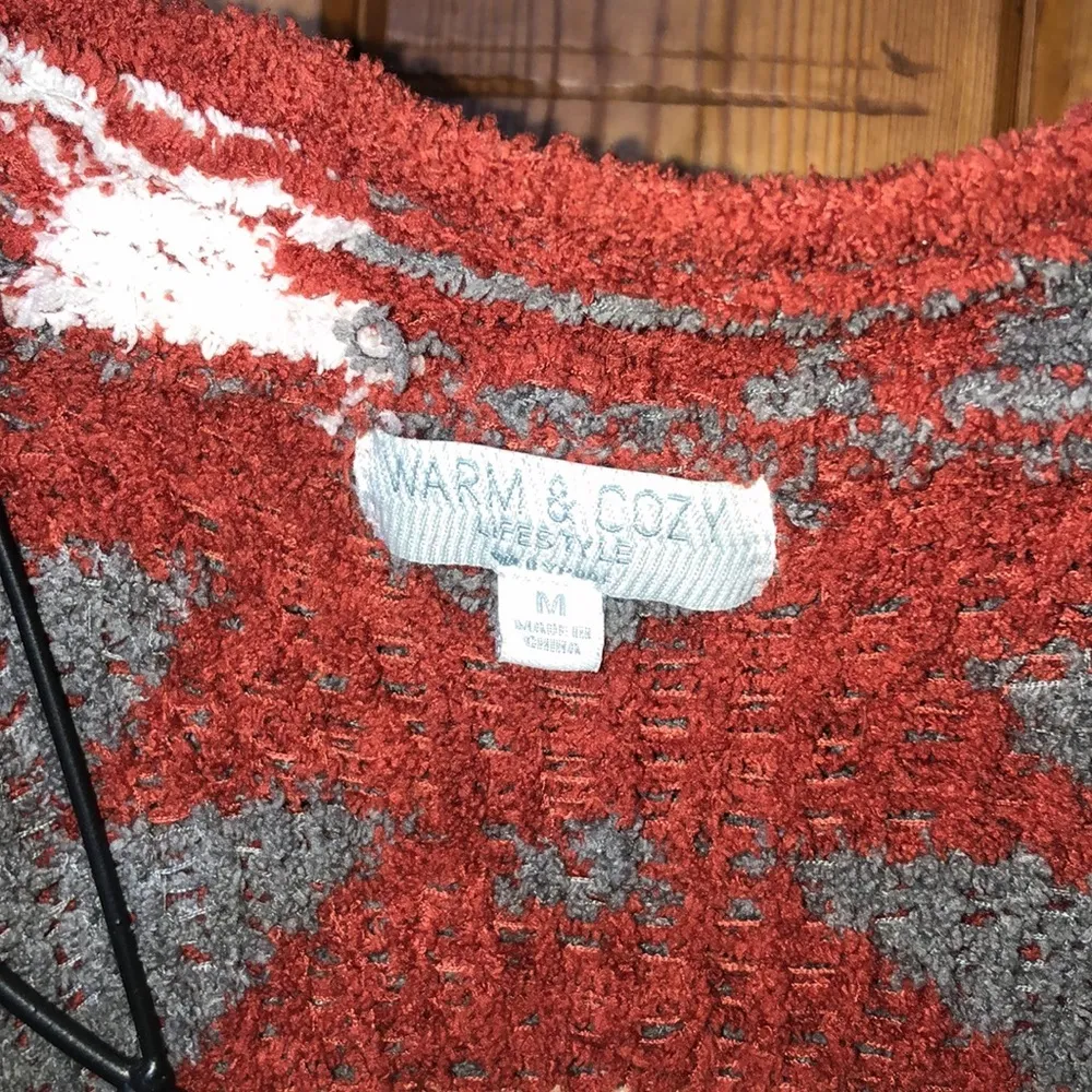 Warm and cozy life style Aztec cardigan orange/gray size medium fuzzy top​ - Image 3