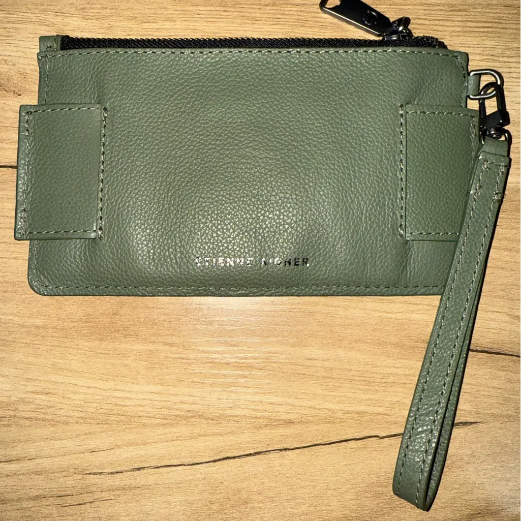ETIENNE AIGNER Madison Leather Small‎ Clutch Loden Green NWOB - Image 4