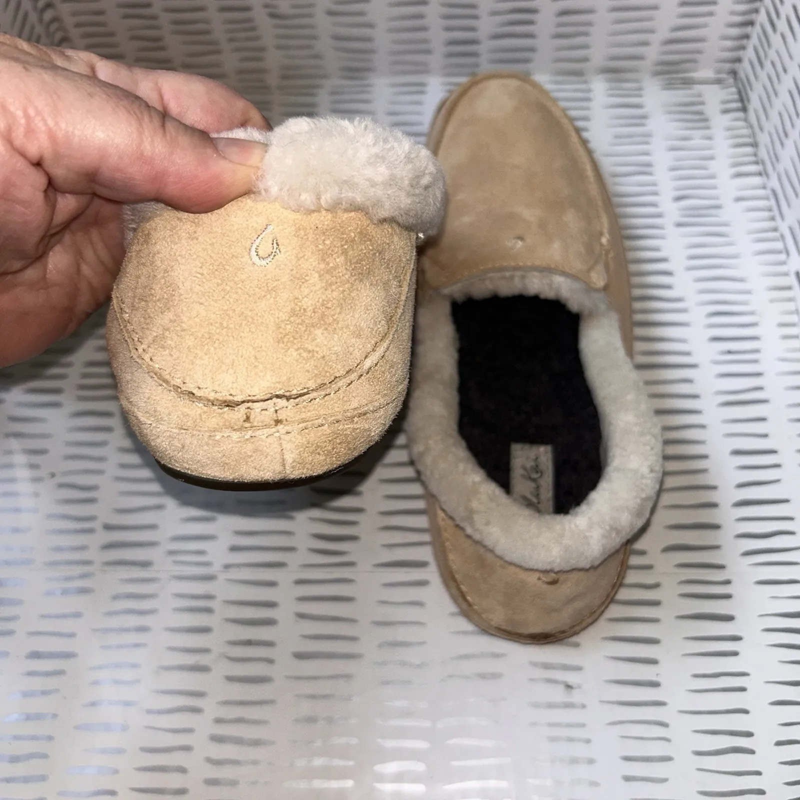 Olukai Shoes Women's 9 Ku'una Plush Moccasin Shearling‎ Slipper Golden Sand Tan - Image 5