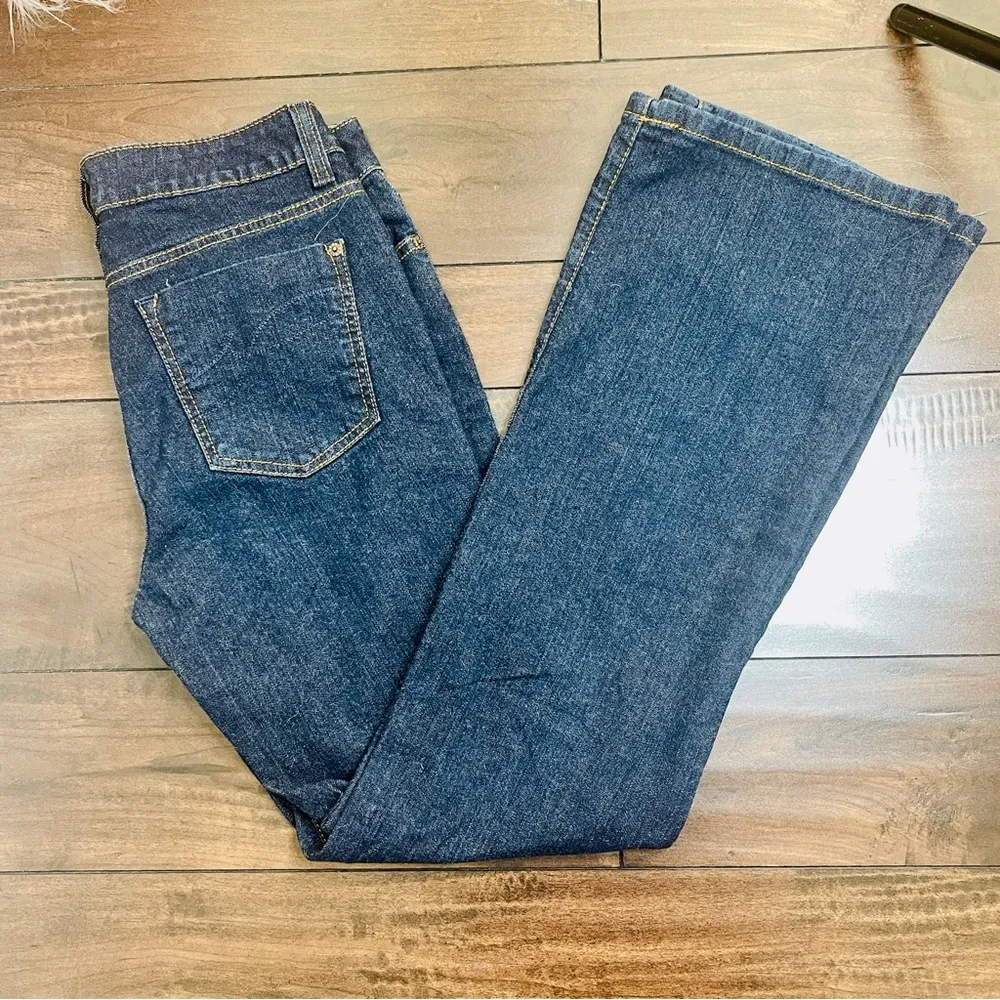 DKNA JEANS women’s dark wash blue flared button closure - Image 3