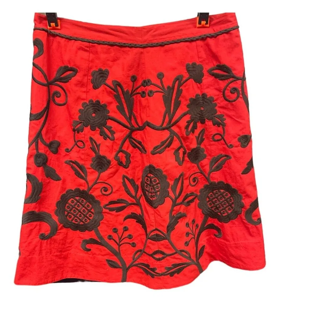 Anthropologie Women's Little Red Skirt w/black floral design Size 6 SKU 1835 - Image 2