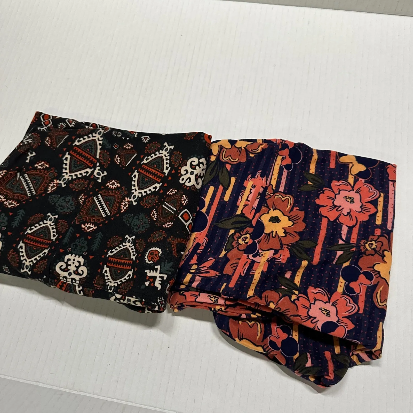 Lularoe Leggings OS One Size Lot of 16 Prints Holiday Halloween Patriotic Floral - Image 10