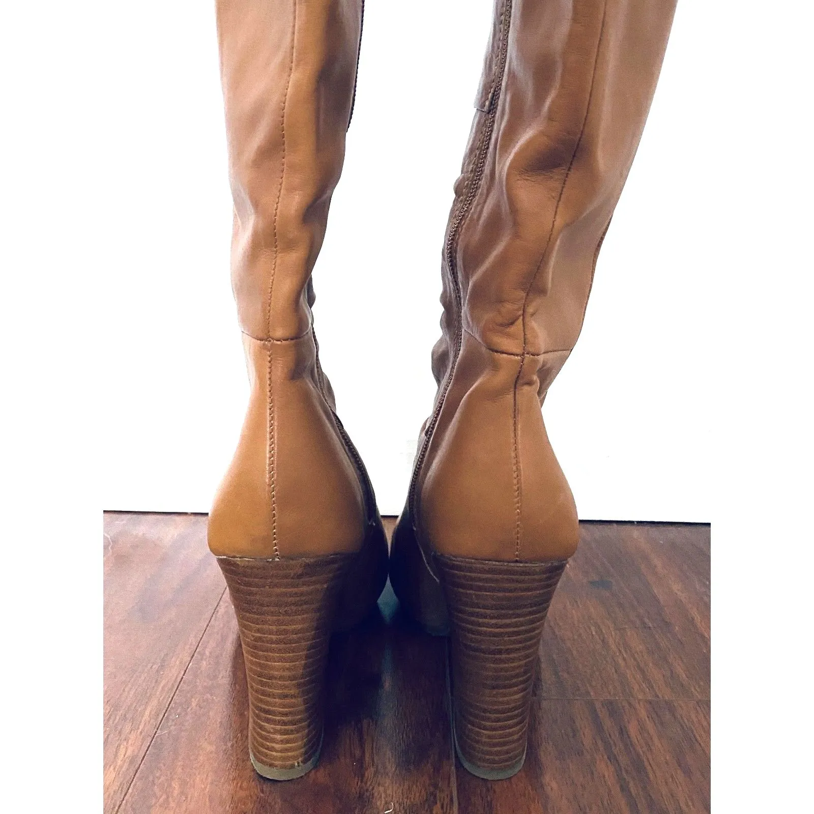 NWT Le Chateau Camel Leather Tall Heeled Boots Zippered Sleek Chic Footwear 10 - Image 4