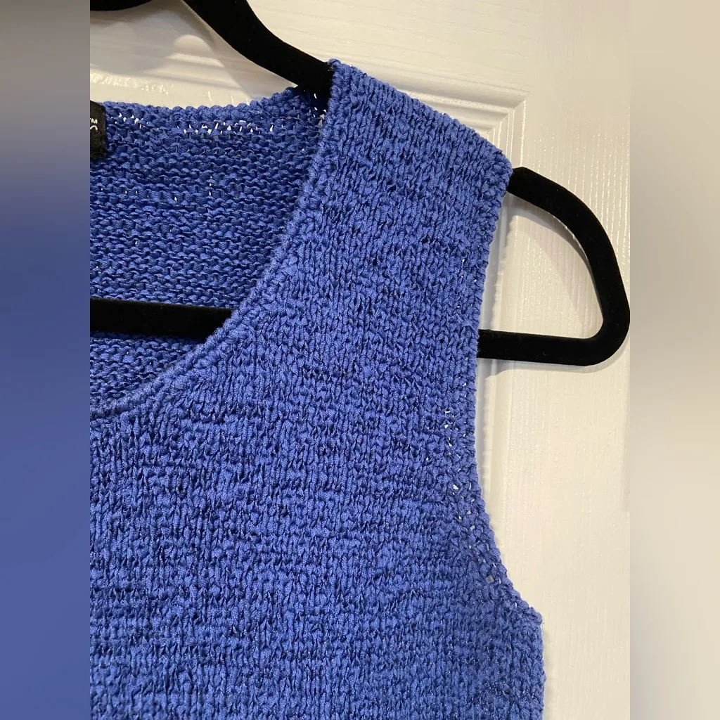 Mercer & Madison Size M Blue Stretch Knit Sleeveless Crew Neck Sweater Tank Top Size M - Image 3