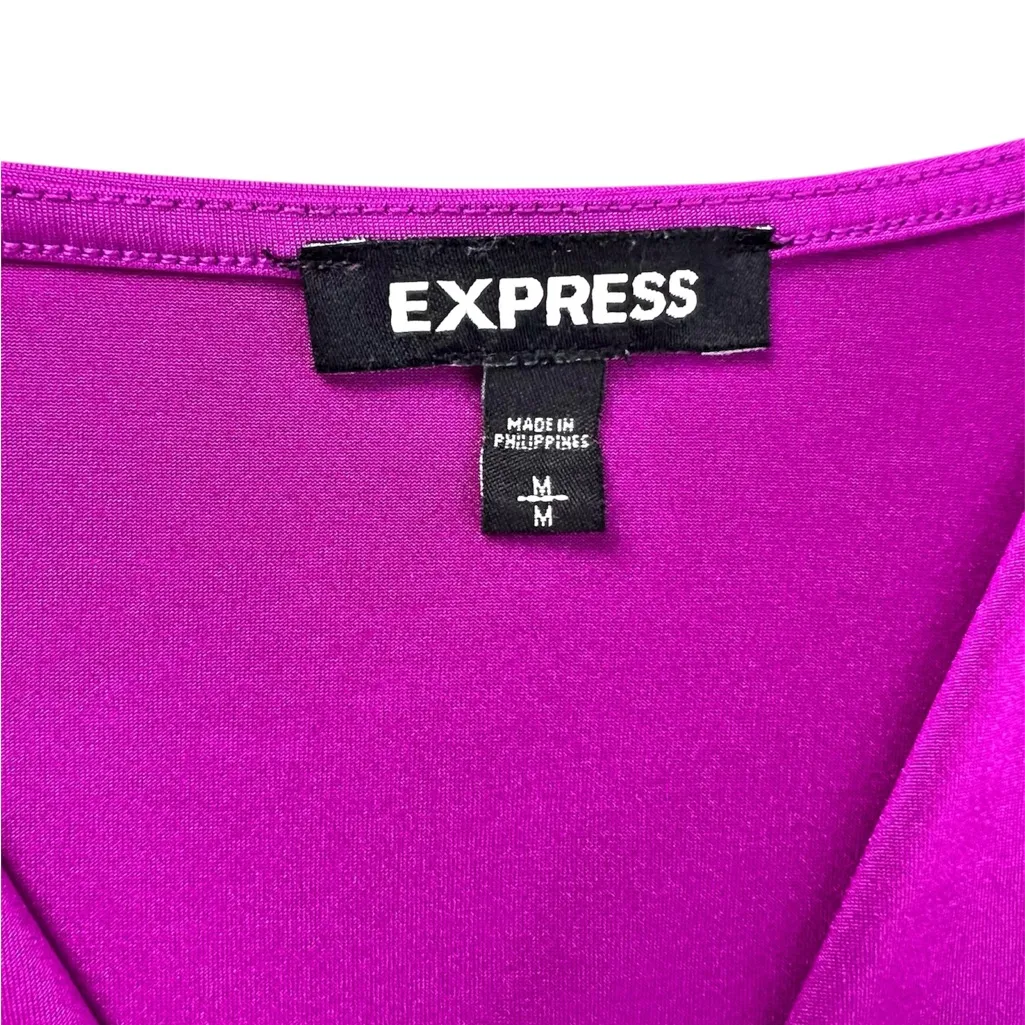 Express Body Contour Fuchsia Pink Short Sleeve V-Neck Bodysuit Thong Size Medium - Image 6