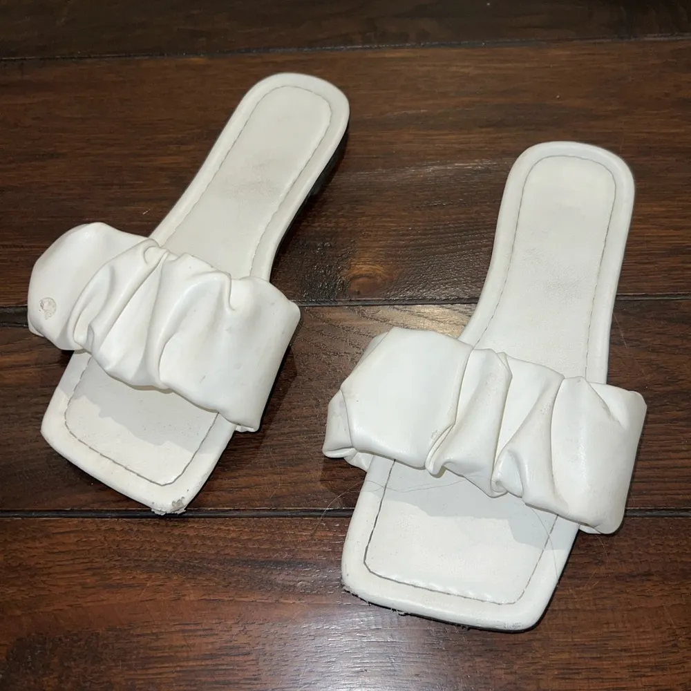 Shoes Available For Buyer Size 7.5 - Image 4