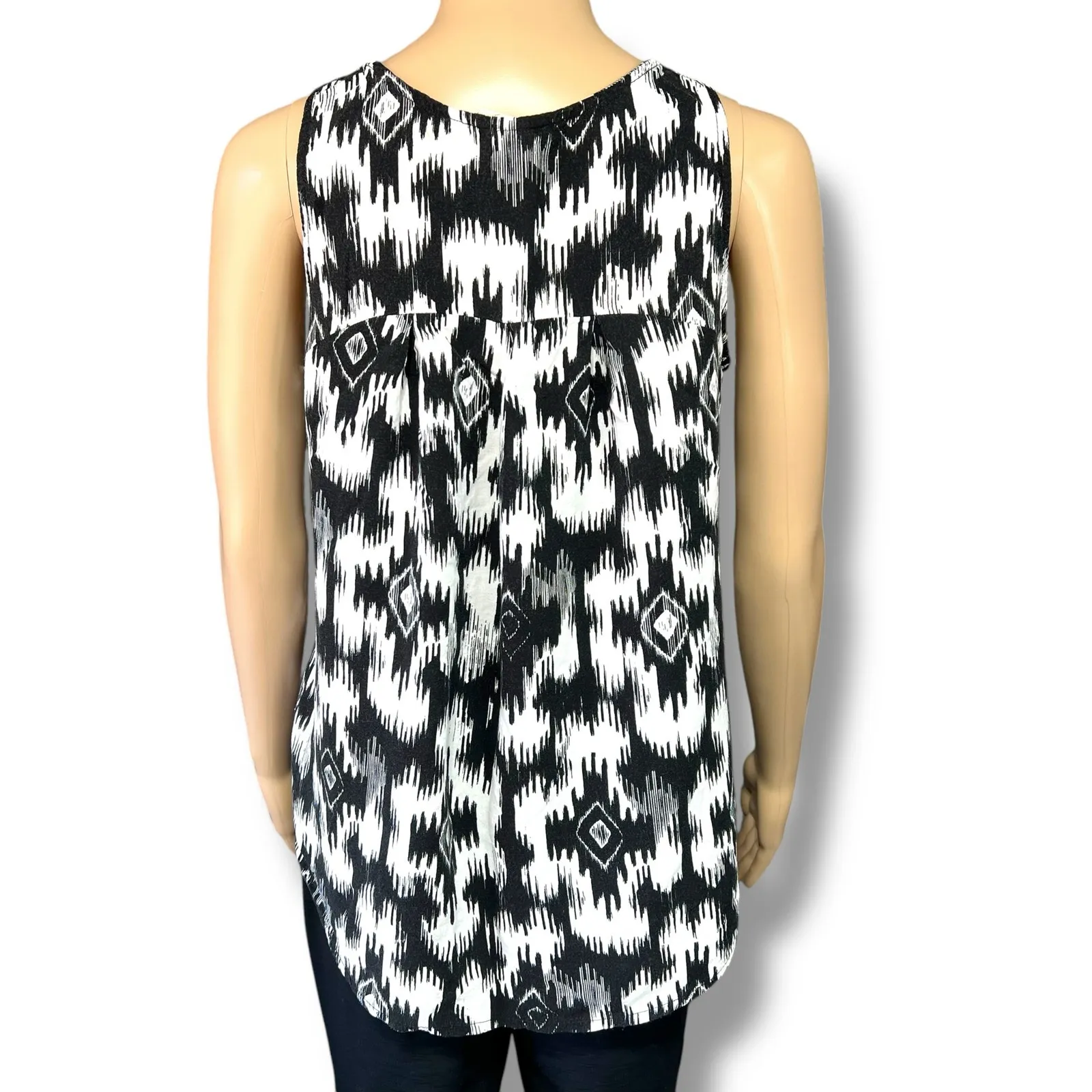 Belle du Jour Womens Tank Top Sleeveless Scoop Neck Pullover Black White Large - Image 4
