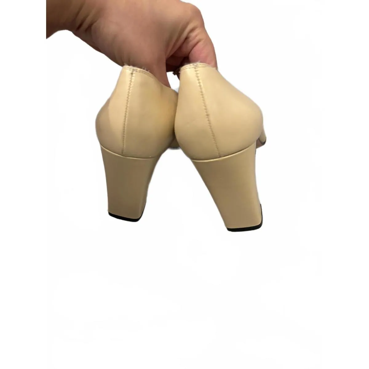 Salvatore Ferragamo  Two-Tone Leather Women's Pumps 7.5 - Image 9