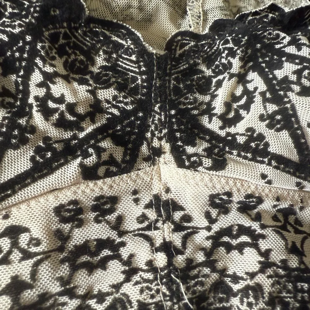 FREE PEOPLE | Intimately Wild Roses Cream and Black Flocked Lace Bralette Small - Image 3