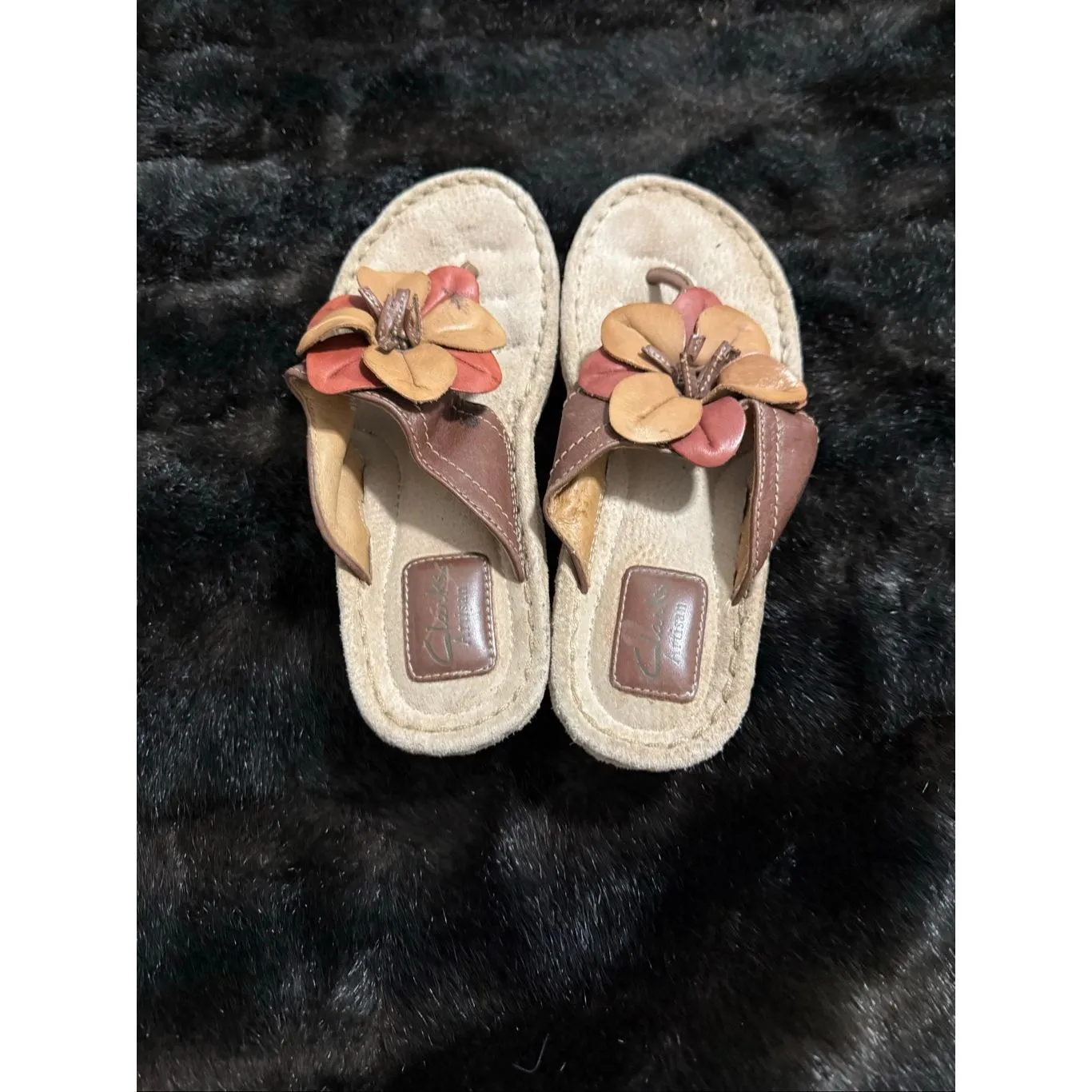 Clarks Artisan Women's Sandals Leather Thong Flower Flip Flops Wedge Brown  6.5 - Image 3