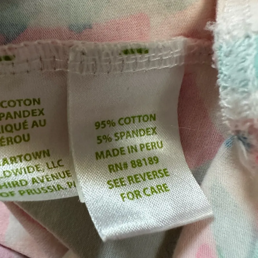 Lilly Pulitzer Michele V Neck Tee Out to Sea Print Sailboat Size Medium - Image 6