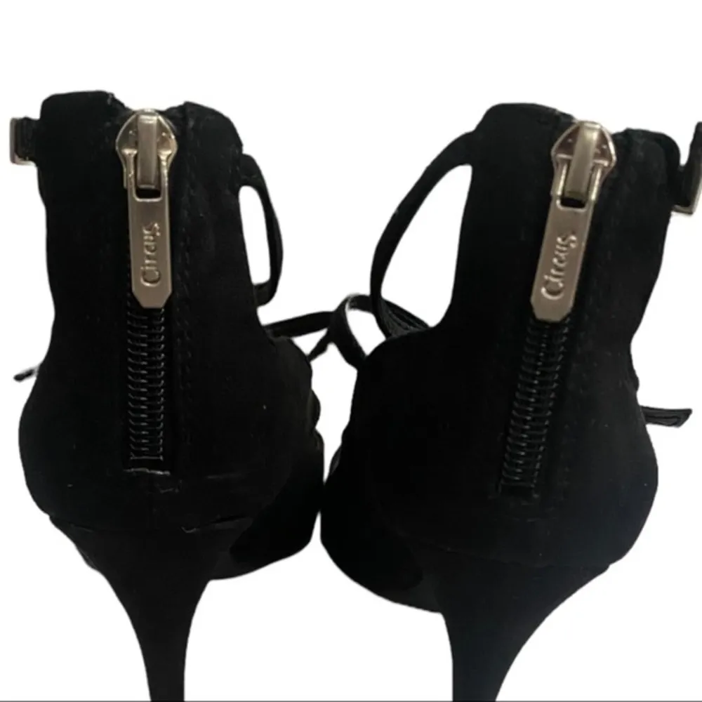 Chrissy Suede 3 Strap Black Pumps size 7.5 - Image 3