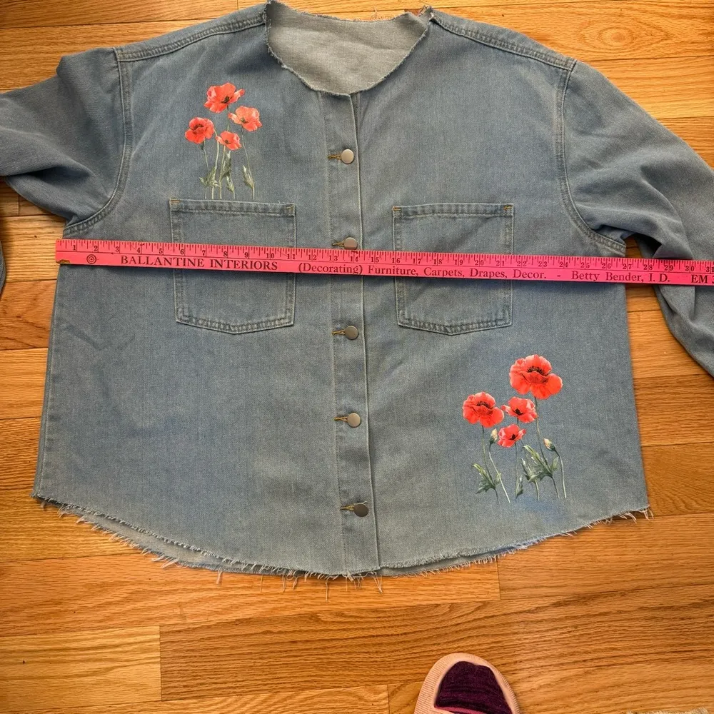 Women's Blue Denim Jacket with Floral print Size L - Image 6