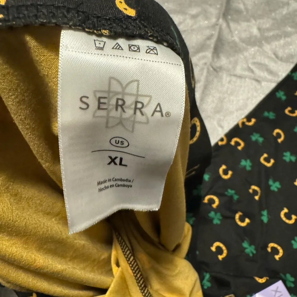 Serra Black Leggings with Green Clovers and Gold Horseshoes - Image 2