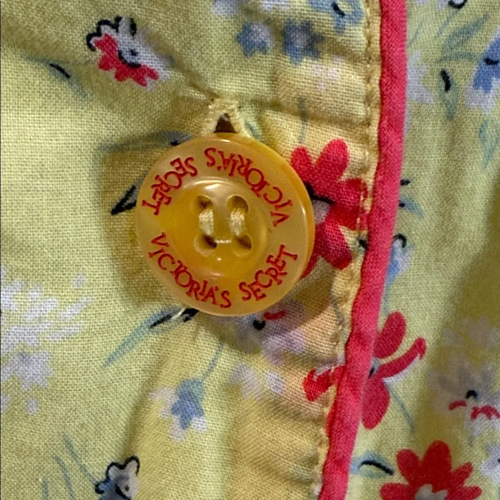 Vintage Victoria's Secret Women's Yellow and Red floral Pajama top large - Image 3