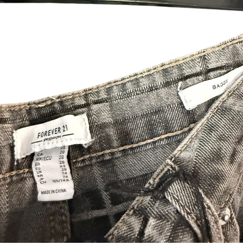 NWT Forever 21 Plaid Baggy Jeans - Image 6