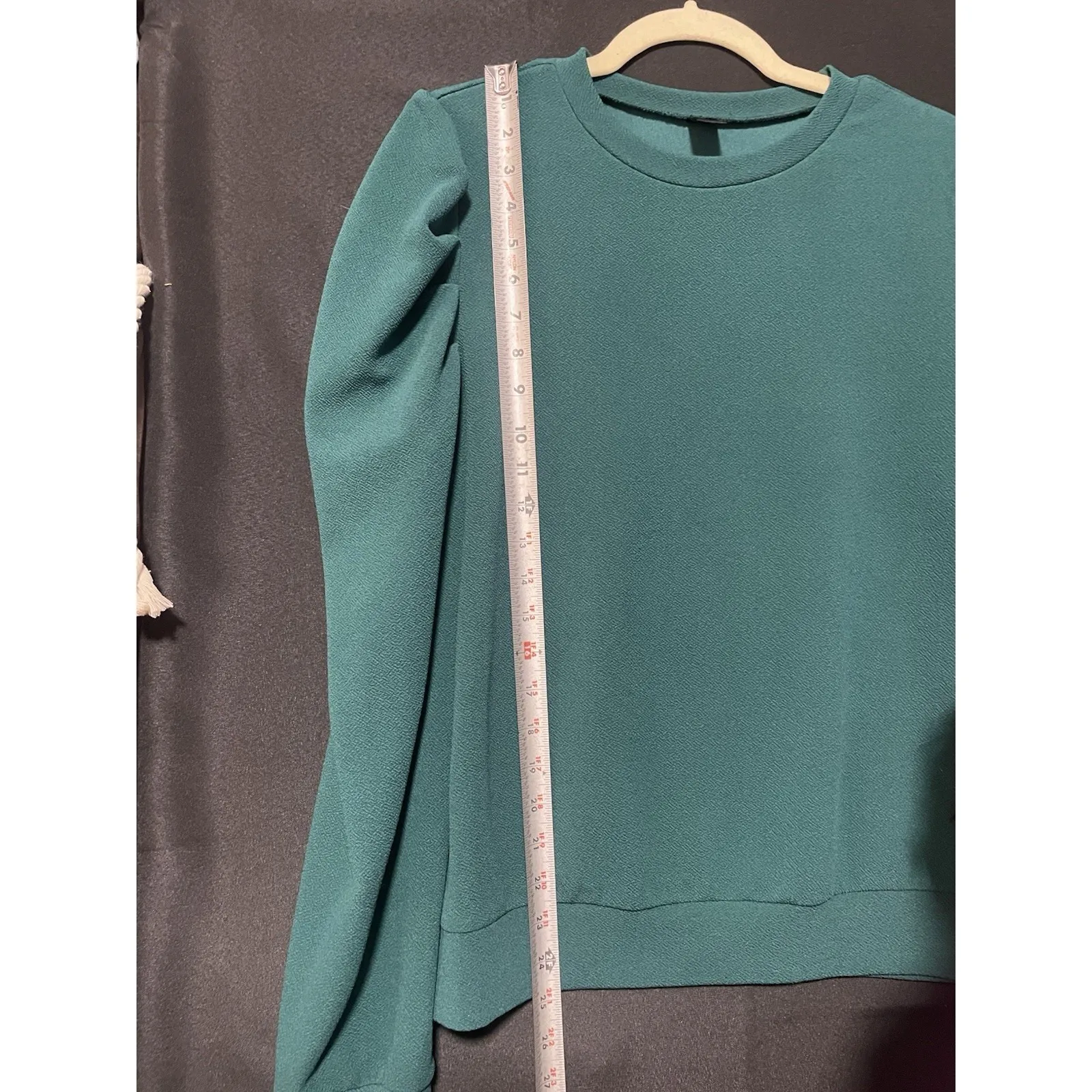 sweatshirt in the green - Image 5