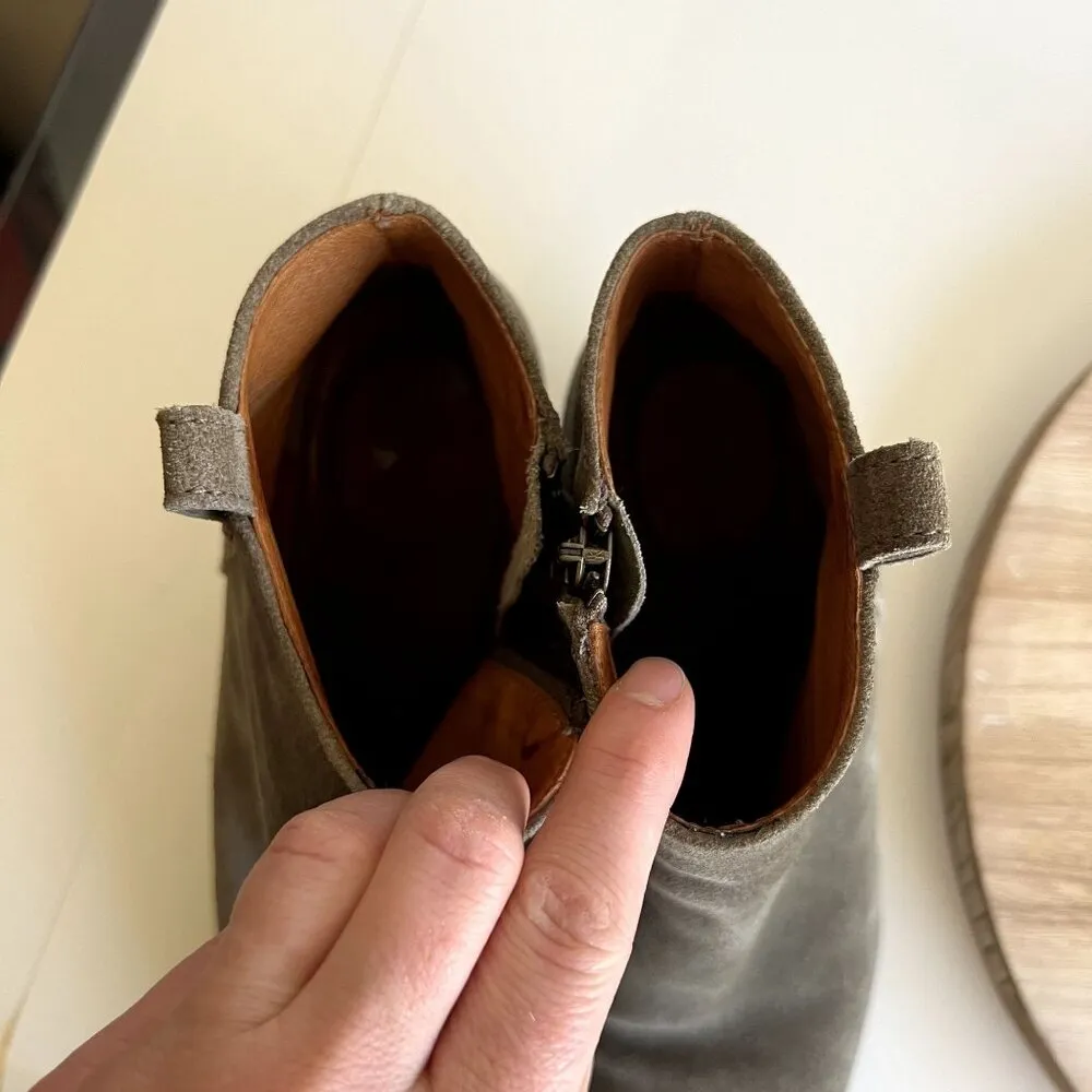 Madewell Billie Sage Worn in Suede Almond Toe Zipper Ankle Boot 8.5 - Image 10