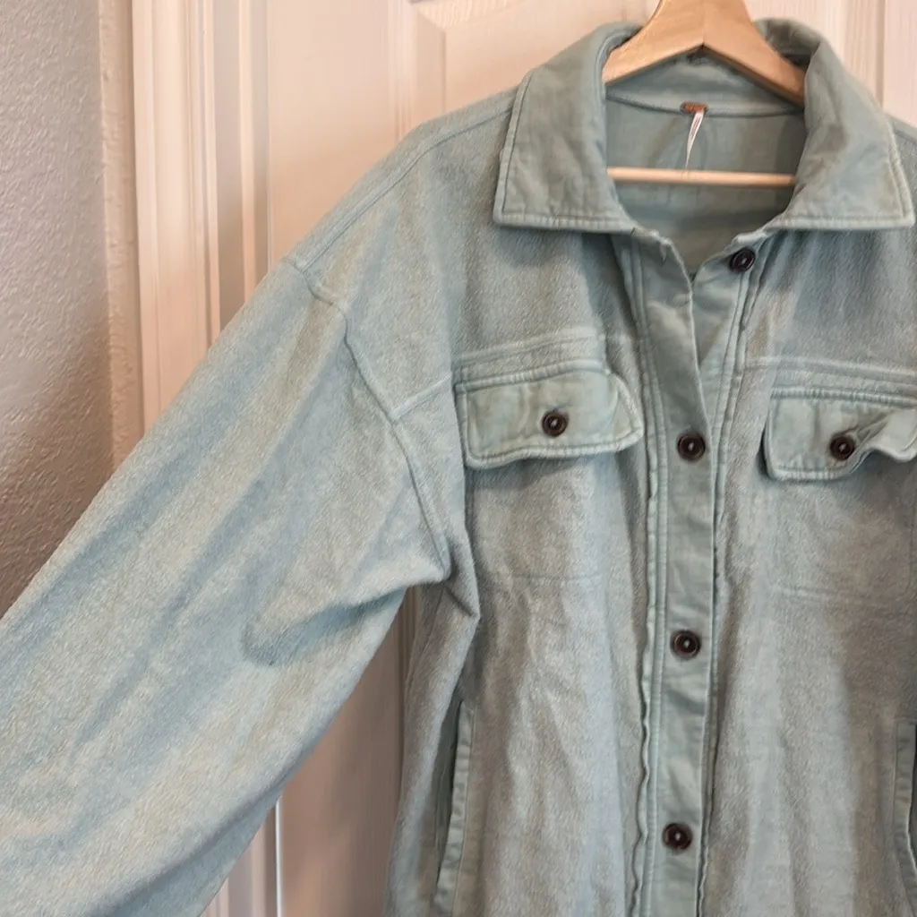 Free People ruby mountain jubilee oversized shirt jacket Shacket light blue - Image 4