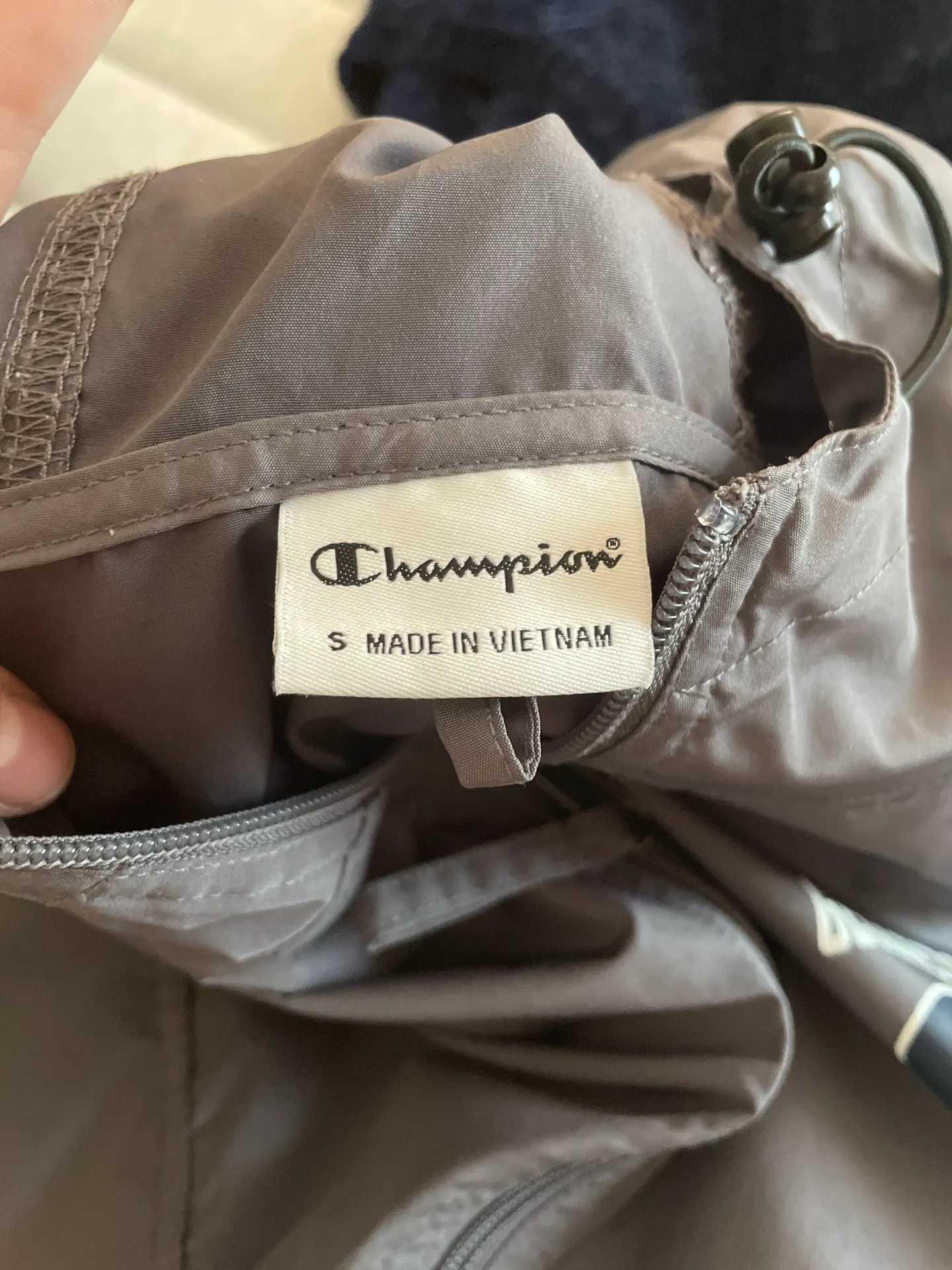 Champion georgetown windbreaker - Image 6