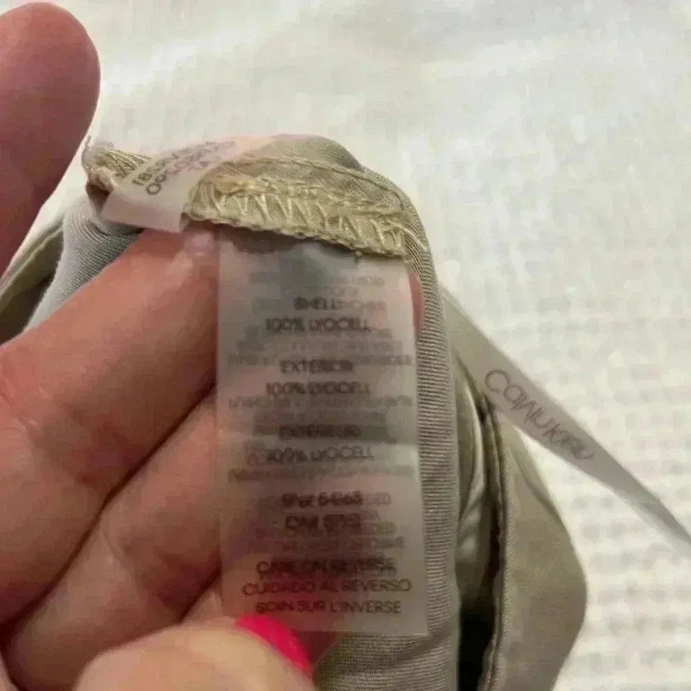 Calvin Klein Woman’s Tan Shorts Z4 - Image 4