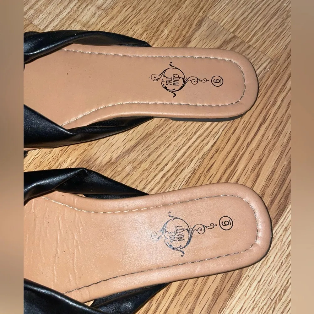 Sole mates Ladies Black Bow Slip On Sandals size 6 black open toe - Image 4