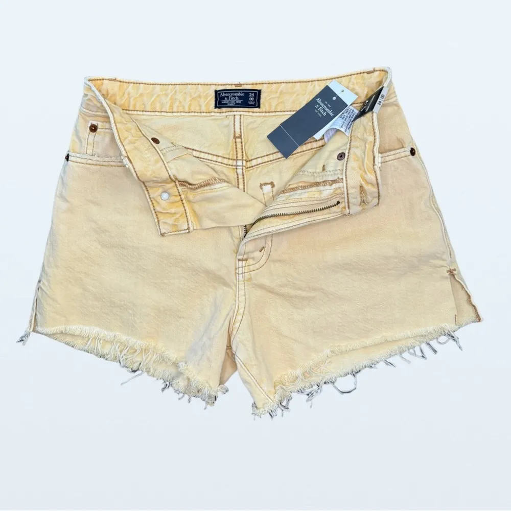 NWT Abercrombie & Fitch Annie High Rise Short in Pale Yellow, Women’s Size 00 - Image 3